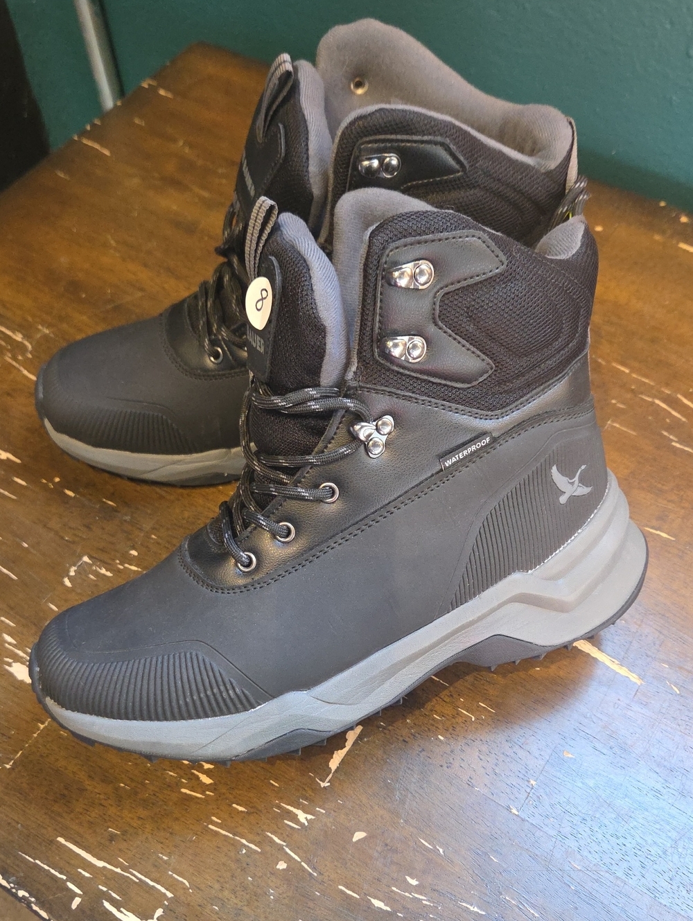 Eddie Bauer Size 8 Men's Waterproof Black and Gray Insulated Winter Boots
